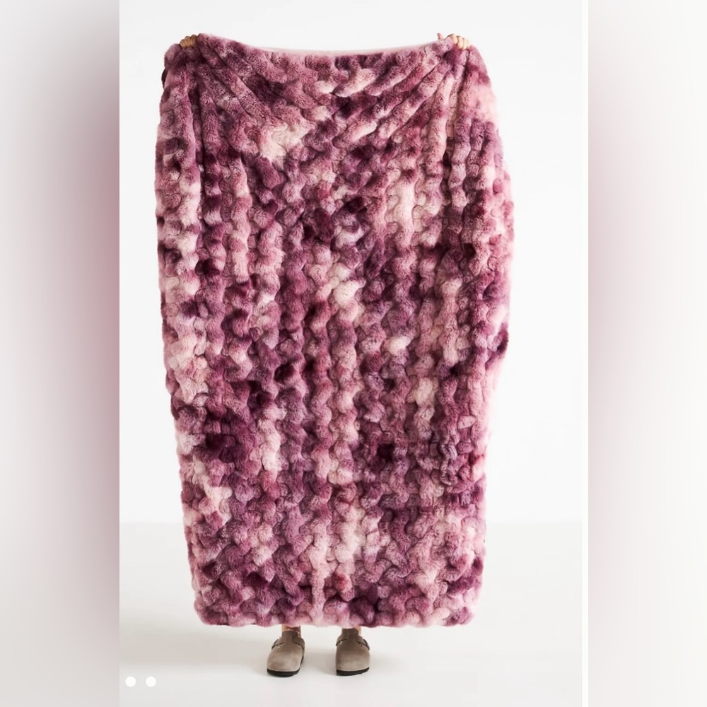 BNIBAnthropologie Luxe Faux Fur Throw Blanket Sold Out Retired OEKO-TEX Holiday